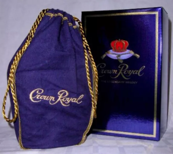 Crown Royal 0,7 Liter ... 1x 0,7 Ltr.